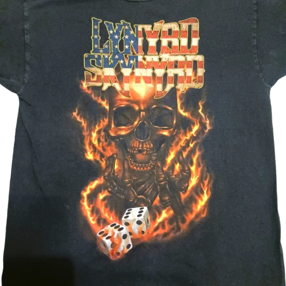 EUC Lynyrd Skynyrd Flaming SKULL Rolling Dice - Picture 2 of 4